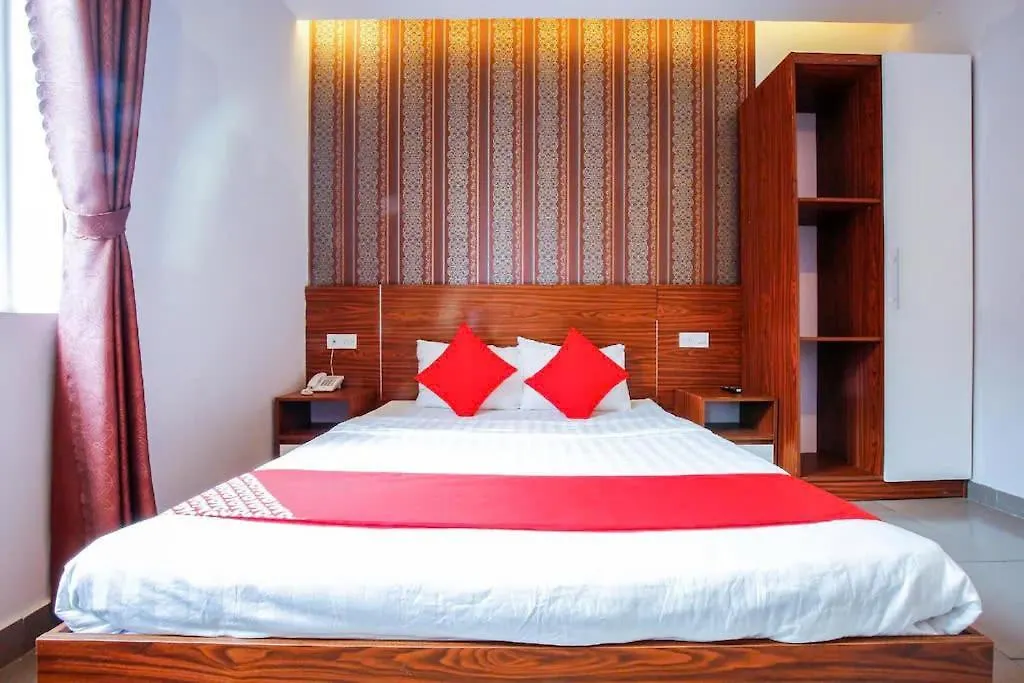 Blue Luxury Hotel Da Nang Vietnam